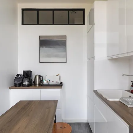 Le Rez De - Appt Pour 4 Vue Et Proche Des Plages Apartment *